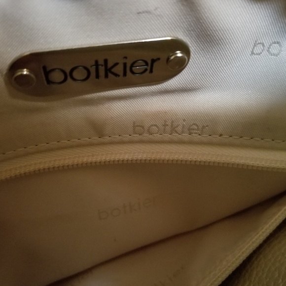 Designer pearl leather handbag - Picture 3 of 5